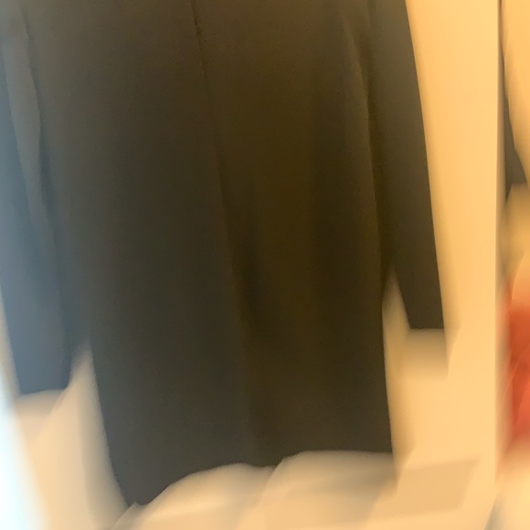 Beautiful zara midi dress ideal for all wheather and all ocasions - Picture 2 of 4